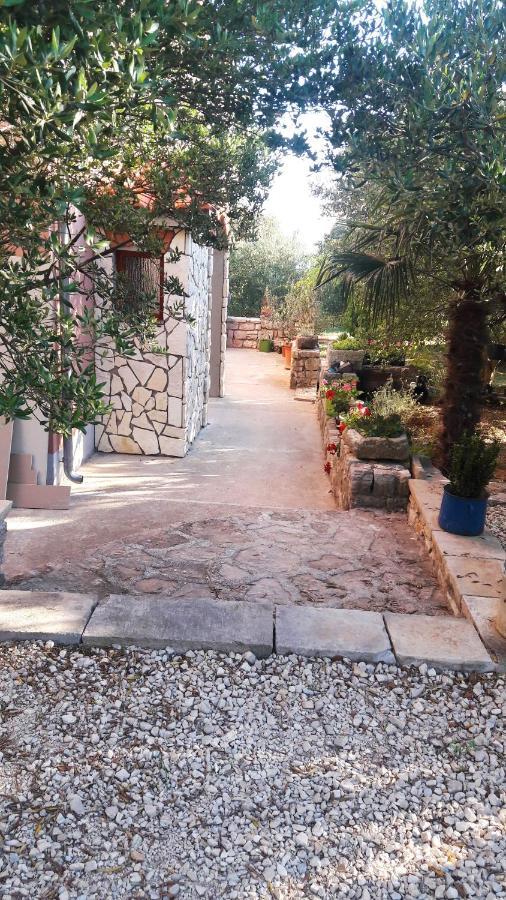 Apartman Rabatin Sveti Filip i Jakov Exterior foto